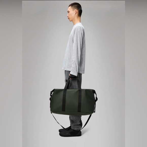 Rains Hilo Weekend Bag - Picture 2 of 5